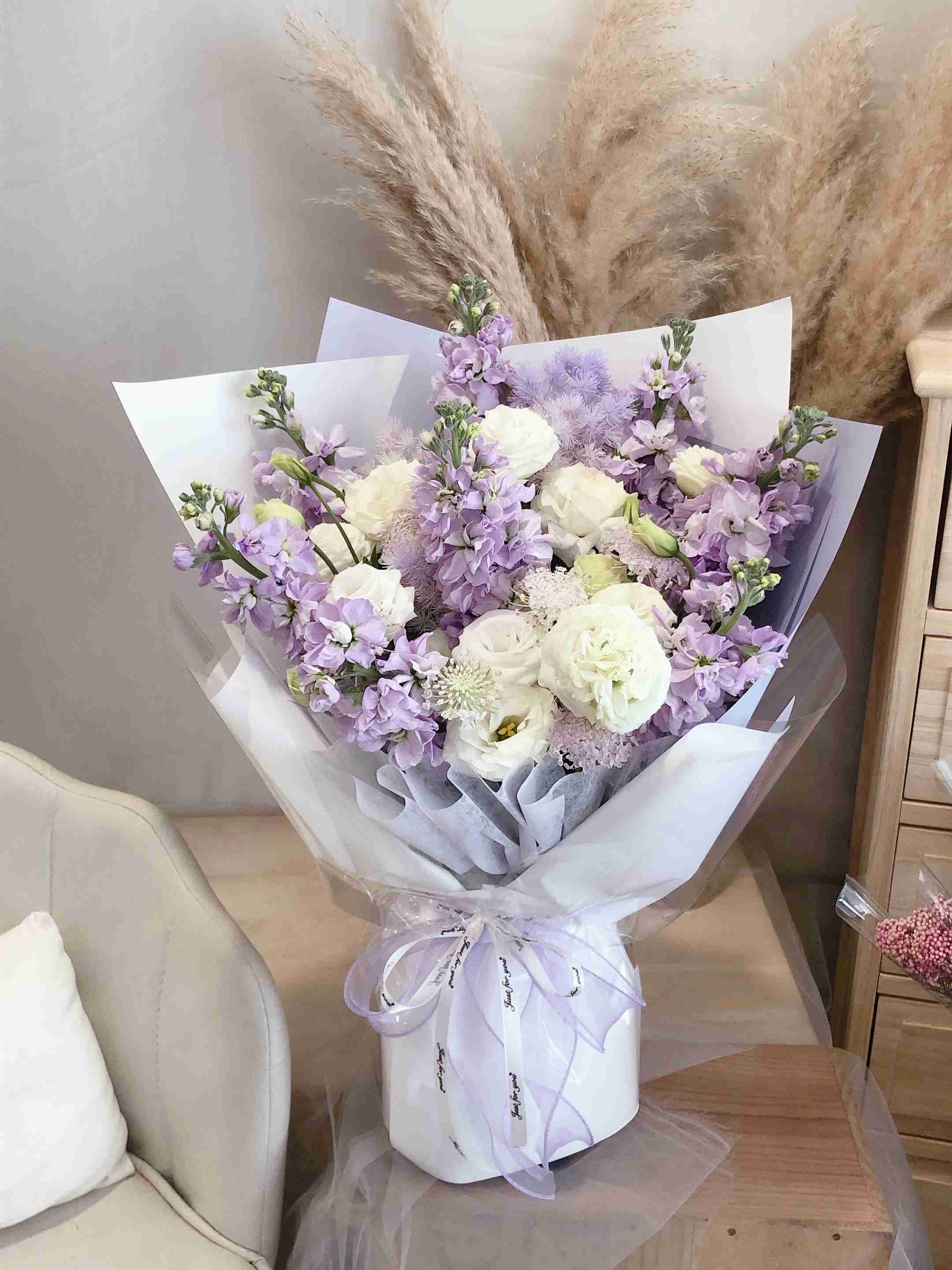 Violet - Freeland Floral thumbnail 6