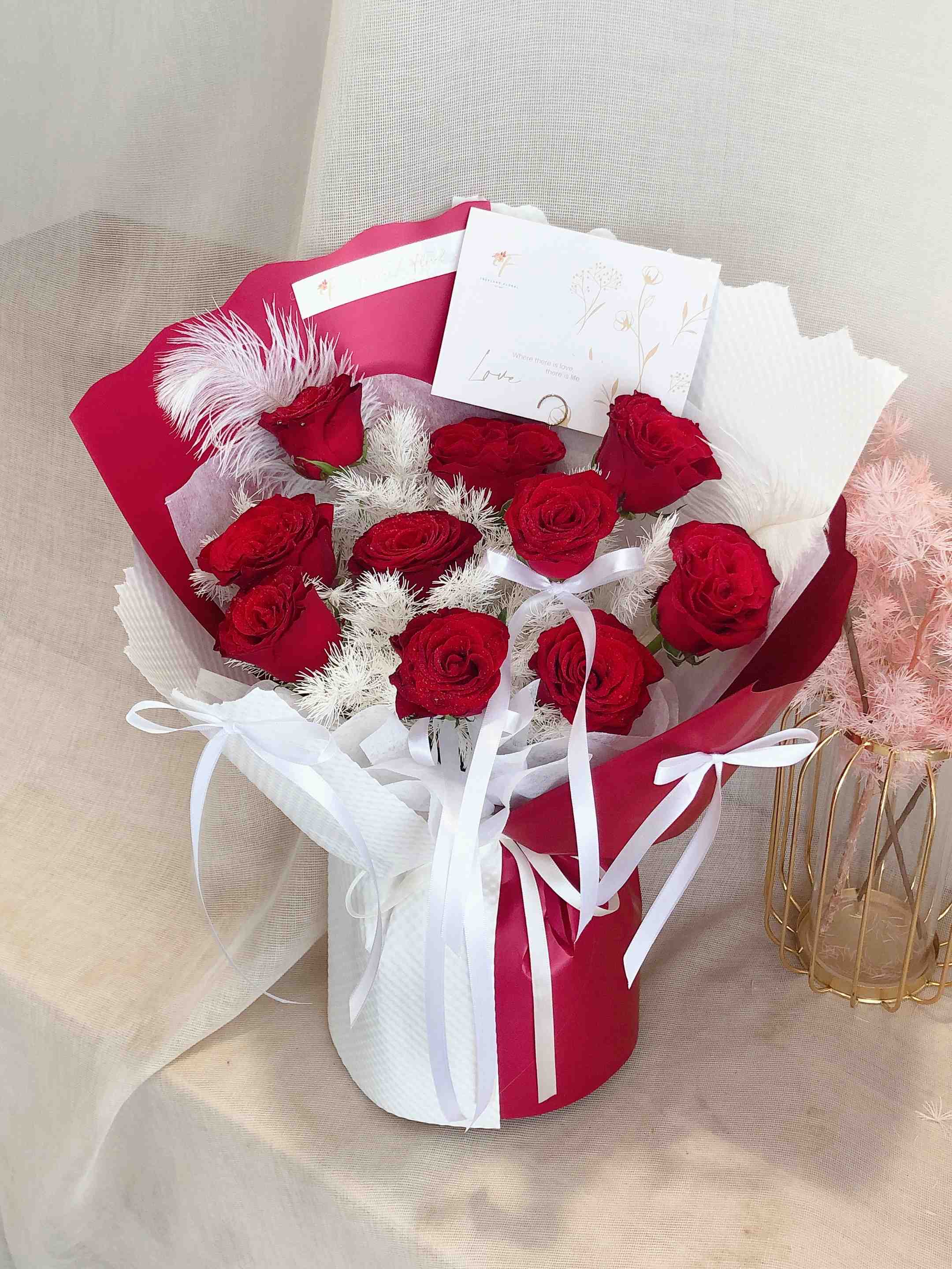 Ruby - Freeland Floral thumbnail 1
