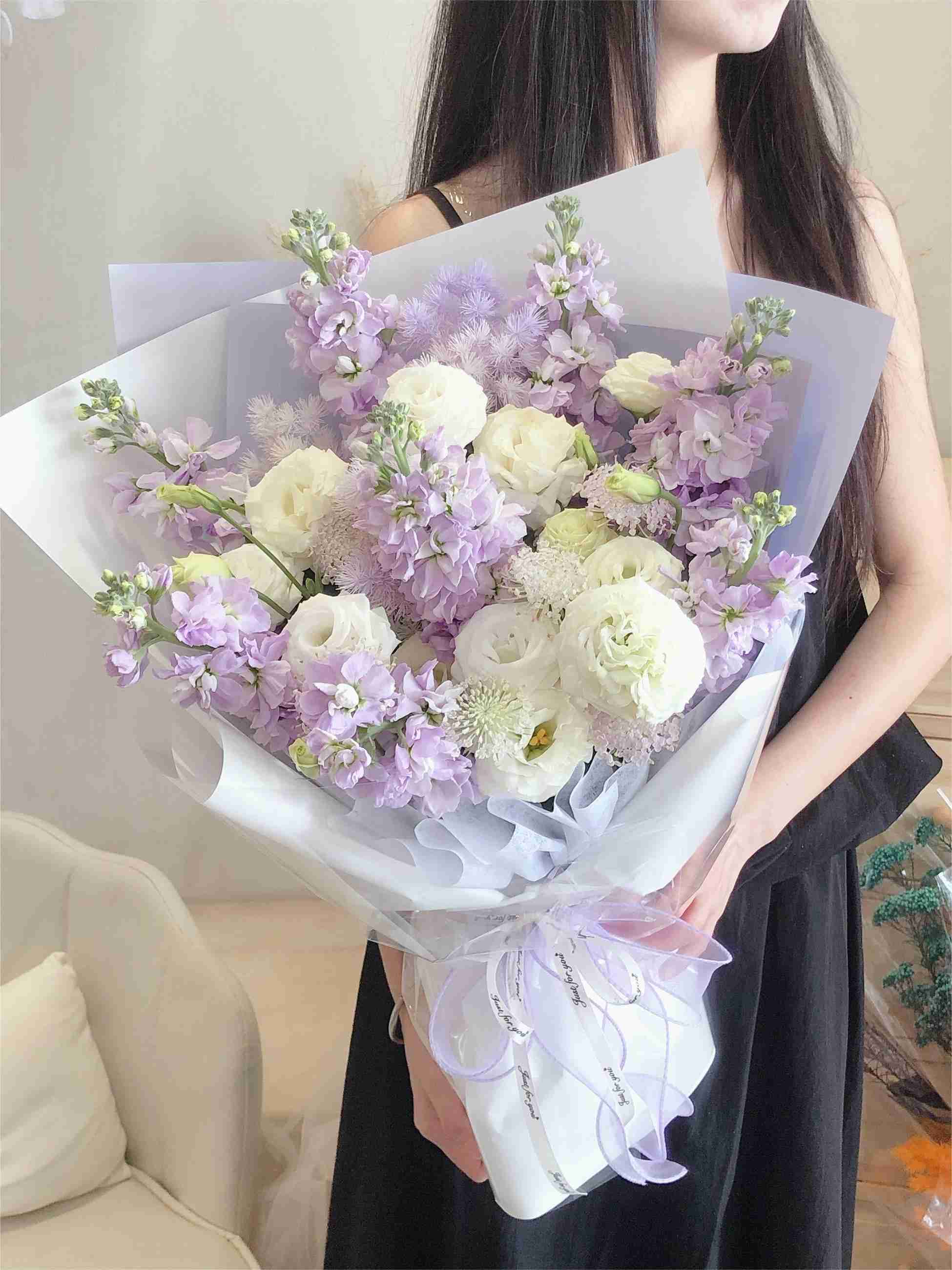 Violet - Freeland Floral thumbnail 3