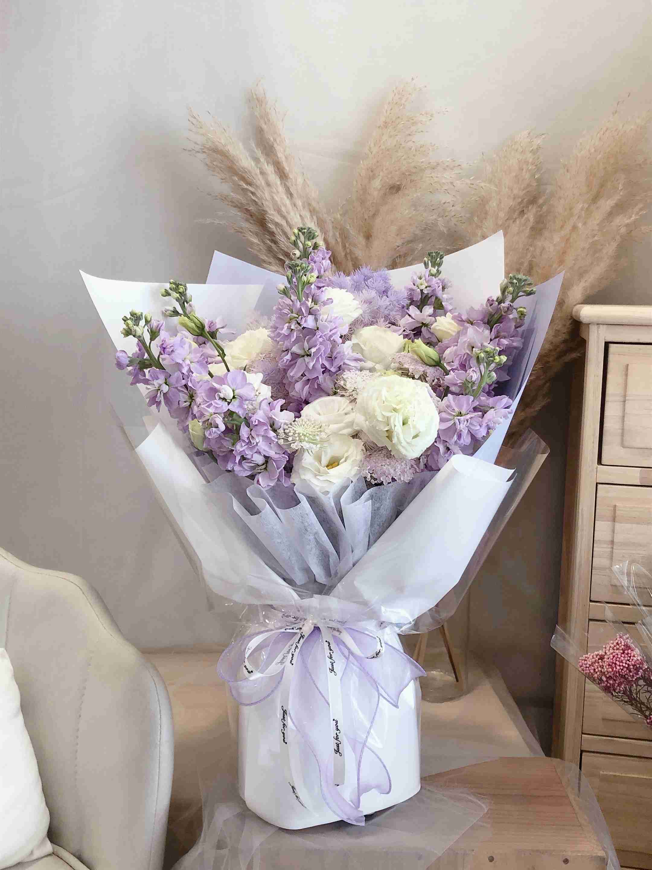 Violet - Freeland Floral thumbnail 1