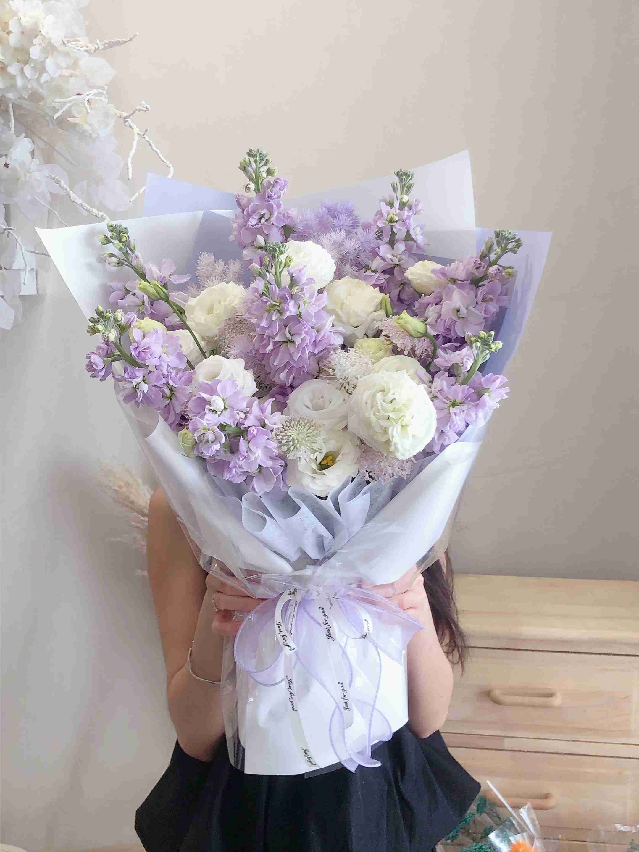 Violet - Freeland Floral thumbnail 4