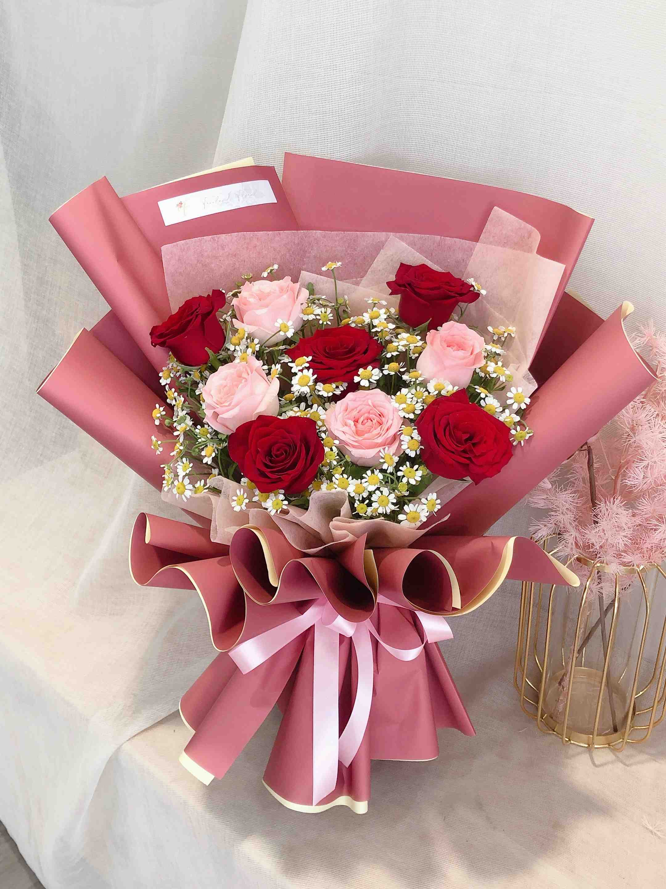 Attracted - Freeland Floral thumbnail 1